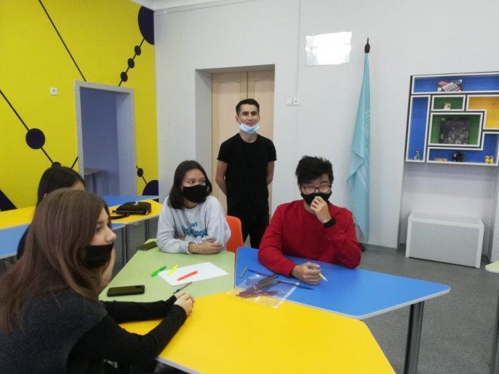 Интеллектуальный аукцион "Білім сақшылары"