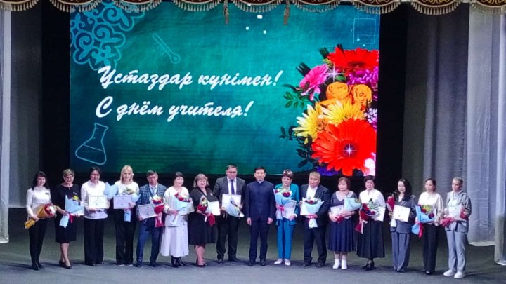 Поздравляем Татьяну Юрьевну с высокой наградой,желаем здоровья, творческих успехов и семейного благополучия!