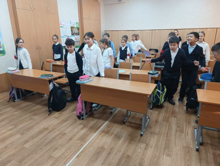 Ученицы 9 «А» класса под руководством Тетериной Е.С. провели профилактическую беседу